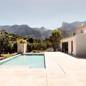 https://villa-can-batach-nueva-construccion-en-soller.allmallorcahotels.com